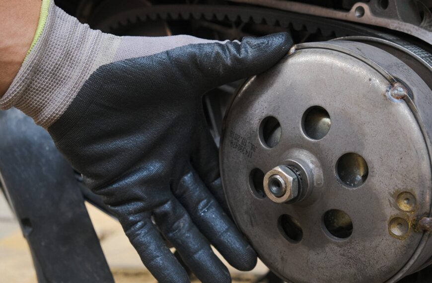 Zmiana biegów w motocyklu: podstawy dla początkujących.