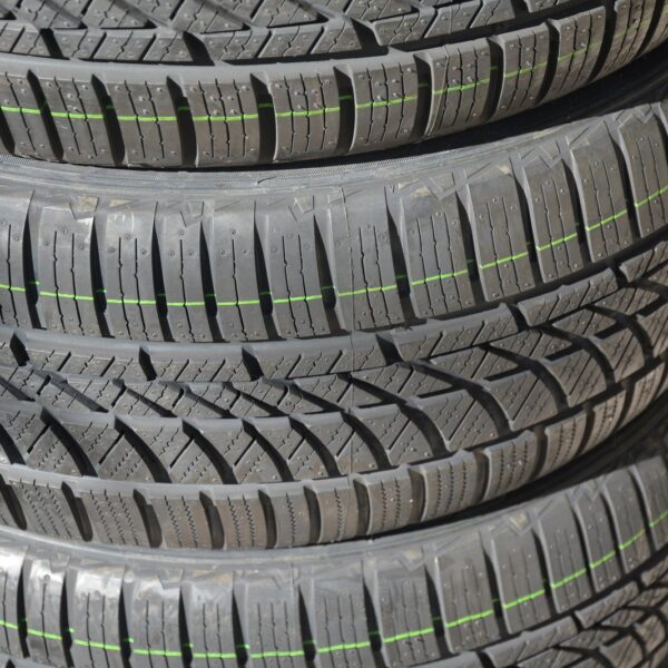 Jak wybrać najlepsze opony całoroczne: porównanie i opinie ekspertów.