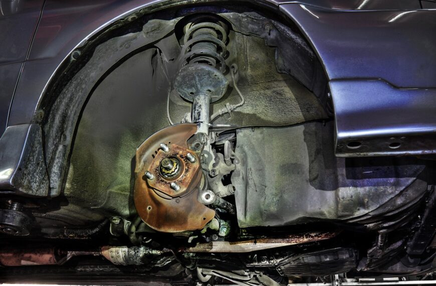 Jakie są najczęstsze przyczyny awarii układu hamulcowego i jak im zapobiegać?